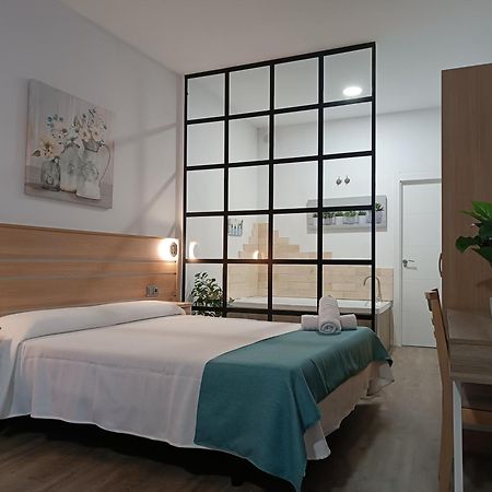Apartamentos Turisticos Avila Puerta De San Vicente 0-2 외부 사진
